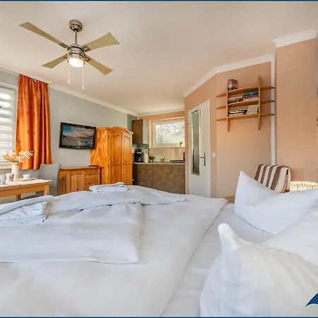 Haus Kiefernduene Balkonstudio Links * Heringsdorf (Usedom)