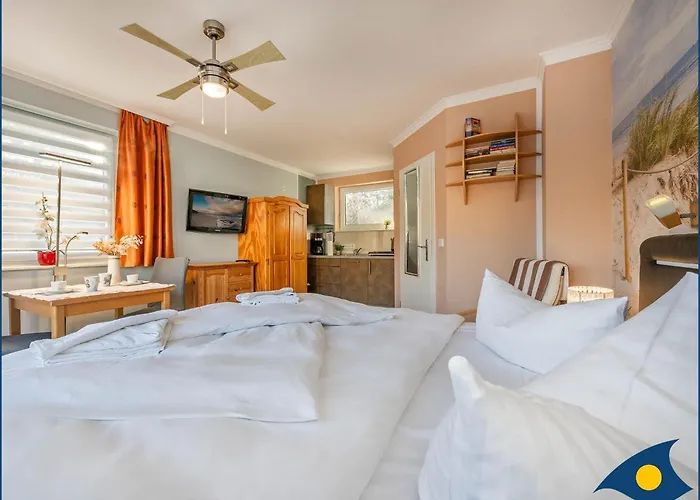 Haus Kiefernduene Balkonstudio Links * 제바트헤링스도르프